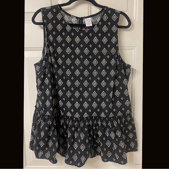 Time and True Top Size 16/18 - Picture 1 of 7